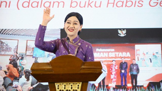 Kepala Eksekutif Pengawas Perilaku Pelaku Usaha Jasa Keuangan, Edukasi dan Pelindungan Konsumen OJK, Friderica Widyasari Dewi saat memberikan sambutan dalam kegiatan “Perempuan Berdaya dan Cerdas Finansial Menyongsong Masa Depan Sejahtera”, di Gedung Dhanapala Kementerian Keuangan RI, kemarin. (Dok. Otoritas Jasa Keuangan) 