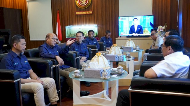 General Manager PLN UIP Sulawesi Wisnu Kuntjoro Adi, saat melakukan audiensi bersama KABINDA Sulsel, Brigjen TNI Andi Anshar, di Kantor BINDA Sulsel, Makassar, kemarin. (Dok. Humas PLN UIP Sulawesi)