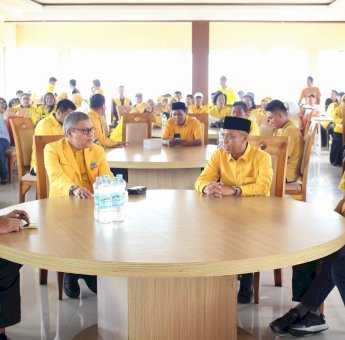Taufan Pawe Ingatkan Kader Golkar Palopo Tetap Konsisten Menangkan RMB