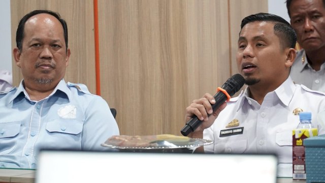 Ket: Wali Kota Parepare, Tasming Hamid bersama Rektor ITH Parepare