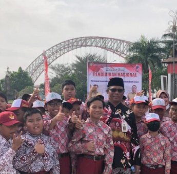 Peringati Hardiknas 2025: Disdikbud Kukar Gencarkan Semangat Belajar Lewat Lomba-Lomba Pendidikan Inovatif