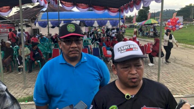 Kepala Dispora Aji Ali Husni didampingi Sekretaris Dispora Kukar Syafliansyah. (Istimewa)