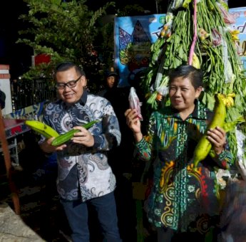 Kepala DPMD Kukar Hadiri Sedekah Bumi Bukit Biru, Dorong Gotong Royong sebagai Budaya Prioritas