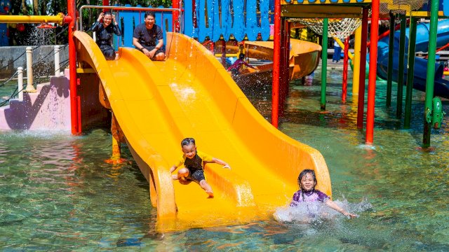 Dalam rangka memperingati HUT Bugis Waterpark Adventure Ke-13 Tahun pihaknya menghadirkan promo istimewa "Hemat Berlima" dengan harga yang lebih spesial. (Dok. Bugis Waterpark Adventure) 