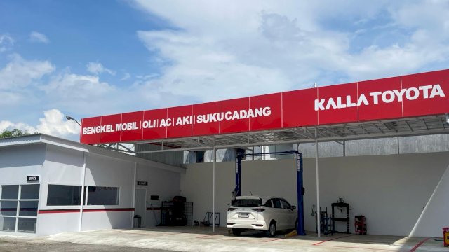 Kalla Toyota menghadirkan bengkel resminya di Mall Ratu Indah (MaRI). Bengkel tersebut menghadirkan fasilitas lengkap bagi pelanggan. (Dok. Kalla Toyota)