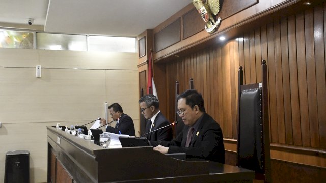 Sidang Majelis Komisi kasus PT Kimia Farma Diagnostika, di Kantor KPPU, Jakarta, kemarin. (Dok. Humas KPPU) 