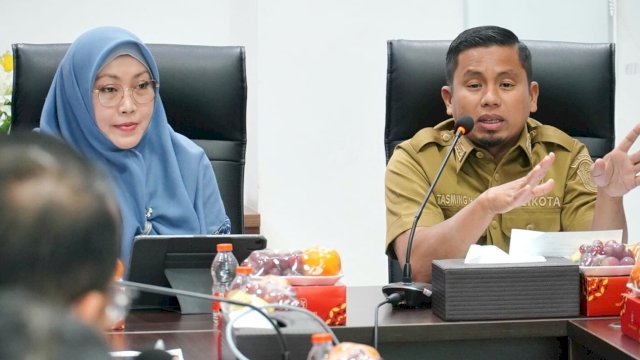 Ket: Wali Kota Parepare, Tasming Hamid bersama Kepala Cabang BPJS Kesehatan Pare