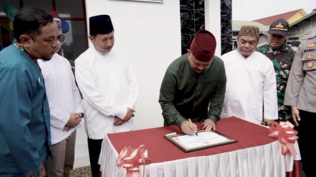 Peresmian posyandu di desa Sebulu Ilir oleh Bupati Kukar, Edi Damansyah. (IST)