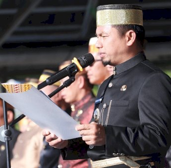 Pimpin Upacara Hardiknas, Tasming Hamid Ajak Semua Elemen Bersinergi Mewujudkan Pendidikan Bermutu