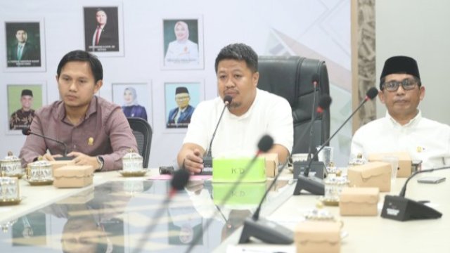 Suasana Rapat Dengar Pendapat (RDP) yang digelar Komisi D&nbsp;DPRD Makassar&nbsp;bersama Dinas Pendidikan Kota Makassar, Kamis (23/1/2025). (Foto: Istimewa)