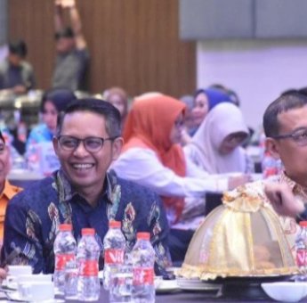 Ketua DPRD Makassar Tekankan Pentingnya Konektor Transisi di Pemerintahan