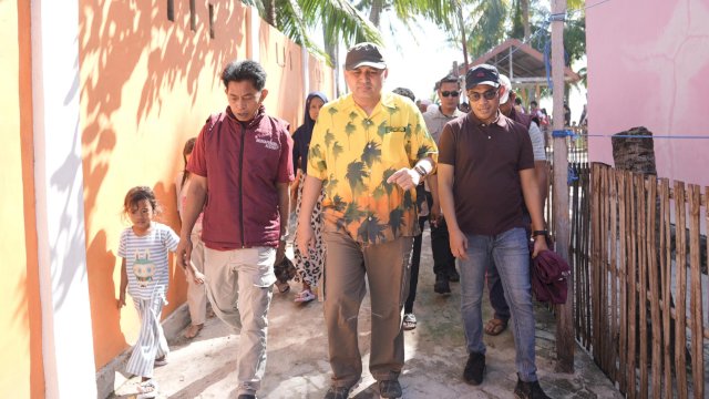 Wali Kota Makassar, Munafri Arifuddin saat melakukan kunjungan di pulau terluar Makassar, Minggu (4/5/2025). (Foto: Istimewa)