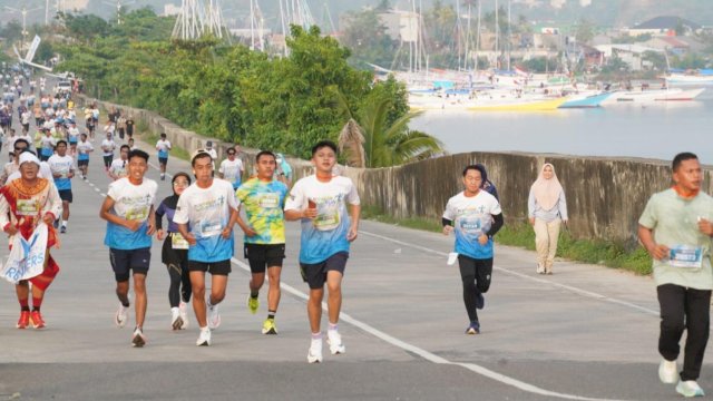 PLN Mobile Sulbar Run diselenggarakan oleh PLN untuk mengampanyekan gaya hidup sehat dan ramah lingkungan. (Foto: Istimewa)