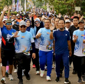 Gubernur Sulsel Lepas Puluhan Ribu Peserta Fun Run Luwu Timur 2025 dan Anti Mager Sulsel