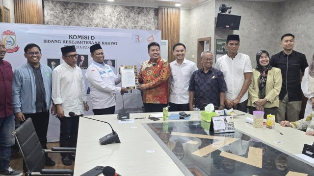 Ketua DPD BKPRMI Makassar, Muhammad Khaerul melakukan kunjungan silaturahmi ke Komisi D DPRD Kota Makassar, Senin (19/5/2025). (Foto: Istimewa)