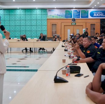 Sasar Komunitas Pengemudi Mobil Online, PLN Sosialisasikan Aplikasi PLN Mobile dan Promo Tambah Daya 50 Persen