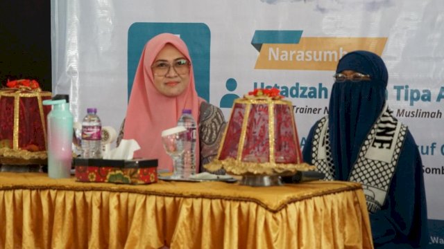 Bupati Gowa, Siti Husniah Talenrang saat menghadiri Semarak Dzulhijjah 1446 Hijriah oleh Muslimah DPD Wahdah Islamiyah Kabupaten Gowa, di Masjid Agung Syekh Yusuf, Minggu (25/05/2025). (Dok. Humas Gowa)