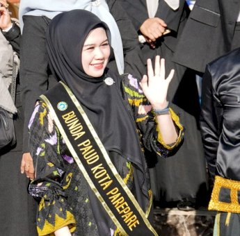 Bunda PAUD Parepare dr. Andi Arfiah Tasming Apresiasi Kreativitas Anak dalam Perayaan Budaya Pendidikan Usia Dini