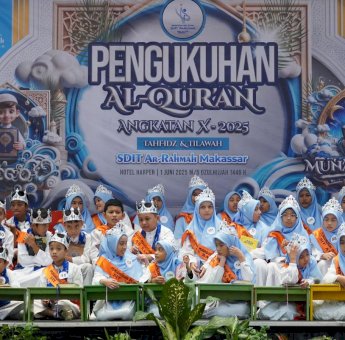SDIT Arrahmah Makassar Kukuhkan 182 Siswa Penghafal Alquran