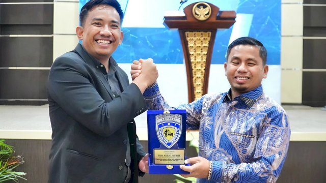 Ket: Wali Kota Parepare, Tasming Hamid bersama Ketua IMI Parepare