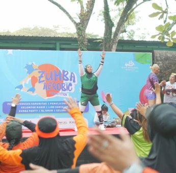1.569 Peserta Ramaikan Zumba Aerobic Competition di Bugis Waterpark