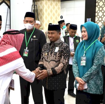 Tasming Hamid Jemput Jamaah Haji Parepare, Tegaskan Komitmen Pelayanan Hingga Tiba di Daerah