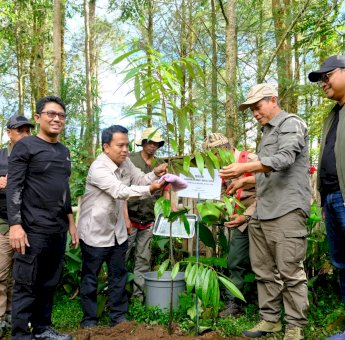 Hari Lingkungan Hidup Sedunia, PT Vale Gelar Aksi Bersih Gunung Bawakaraeng dan Edukasi Daur Ulang Plastik