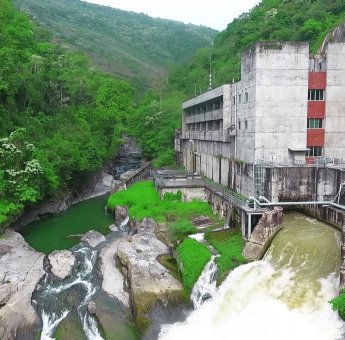 PLN Luncurkan Fitur Terbaru REC dalam Ajang PLN Mobile Run 2025 di Makassar