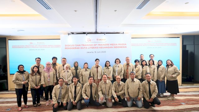 Sejumlah pekerja media mengikuti Diskusi dan Training of Trainers (ToT): OJK Penggerak Duta Literasi Keuangan Indonesia (OJK PEDULI) bagi Media Massa di Jakarta, kemarin. (Dok. Otoritas Jasa Keuangan) 