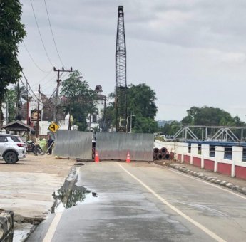 Pembangunan Jembatan Besi Tenggarong Dikebut, Dukung Konektivitas dan Tertib Kawasan Masjid Agung