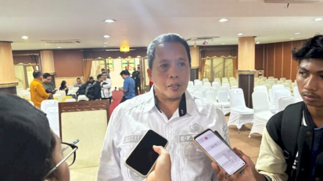 Camat Samboja Barat, Kukar, Burhanuddin. [Foto.Redaksi/Republiknews.co.id]