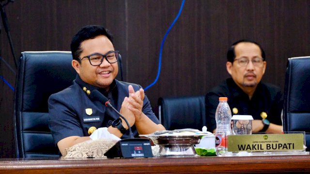 Wakil Bupati Gowa, Darmawangsyah Muin saat menghadiri Rapat Paripurna DPRD Gowa, di Ruang Rapat Paripurna, Kantor DPRD Kabupaten Gowa, kemarin. (Dok. Humas Gowa)