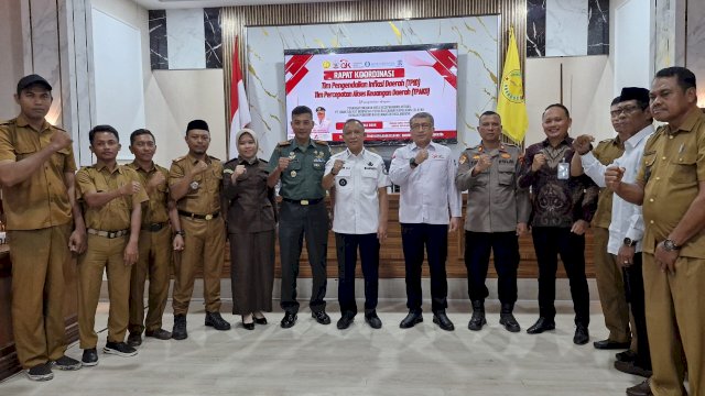 OJK Sulselbar dan Pemerintah Kabupaten Kepulauan Selayar melaksanakan Rapat Koordinasi TPAKD dalam rangka mendorong percepatan akses keuangan di daerah, kemarin. (Dok. OJK Sulselbar) 