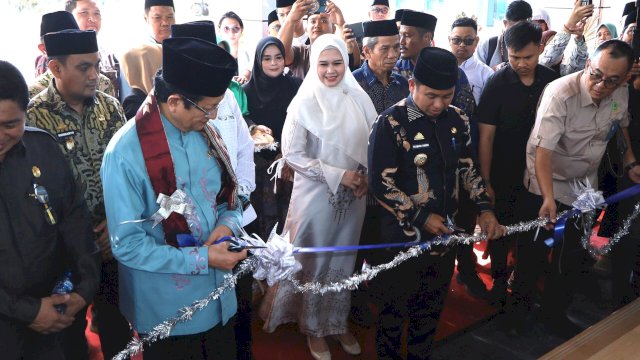 Ket: Peresmian Gedung Laboratorium Terpadu IAIN Parepare