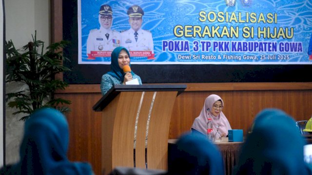 Ketua TP PKK Kabupaten Gowa, Andi Tenri Indah Darmawangsyah saat memberikan sambutan dalam Sosialisasi Gerakan Si Hijau, di Aula Dewi Sri Resto dan Fishing, Kecamatan Somba Opu, kemarin. (Dok. Humas Gowa)
