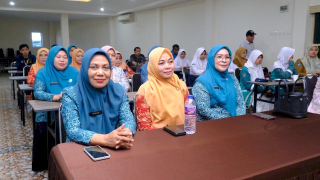 Pemerintah Kabupaten Gowa menggelar Edukasi Keuangan Pada Organisasi Wanita, Organisasi Pemuda dan Organisasi Siswa Tingkat Kabupaten Gowa di Dewi Sri Resto, kemarin. (Dok. Humas Gowa) 
