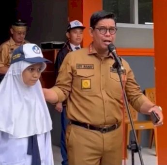 Andi Edy Manaf Tekankan Pentingnya Etika saat Pimpin Upacara di SMPN 2 Bulukumba