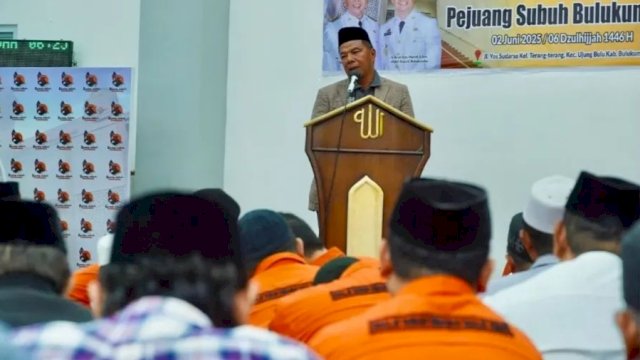 Bupati Bulukumba, Andi Muchtar Ali Yusuf saat memberikan sambutan dalam peresmian Masjid Pejuang Subuh. [Foto.ist]