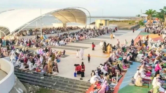 Anjungan Pantai Merpati Bulukumba. [IST]