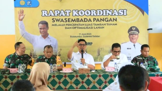 Wabup Bulukumba, Andi Edy Manaf saat sambutan dalam rakor Swasembada Pangan. [IST]