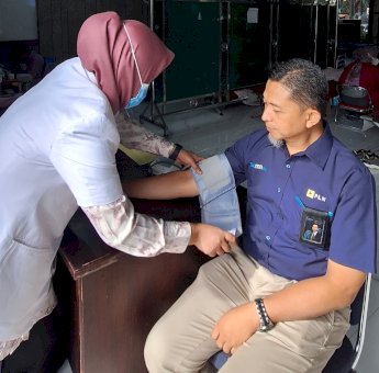 Bentuk Kepedulian Sosial, PLN UID Sulselrabar Gelar Donor Darah