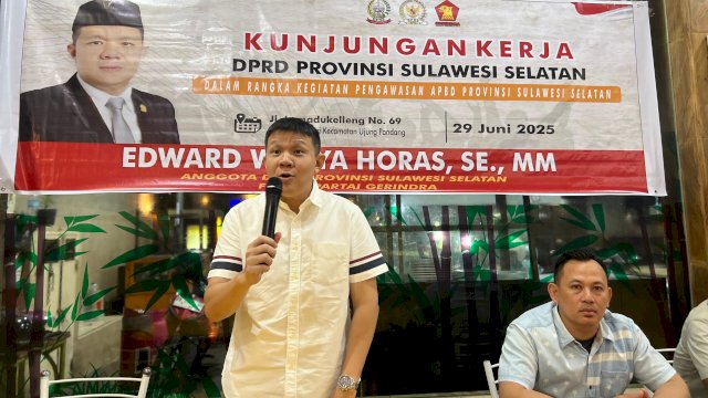 Anggota DPRD Sulsel, Edward Wijaya Horas saat melakukan kegiatan pengawasan APBD Sulsel di Kelurahan Losari, Kecamatan Ujung Pandang, Kota Makassar, Minggu (29/6/2025). (Foto: Istimewa)