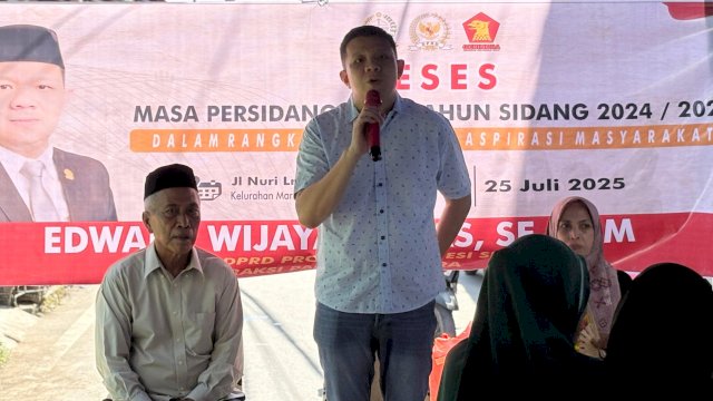 Anggota DPRD Sulsel, Edward Wijaya Horas saat menggelar reses di Jalan Nuri, Kelurahan Mariso, Kecamatan Mariso, Kota Makassar, Jumat (25/7/2025). (Foto: Istimewa)