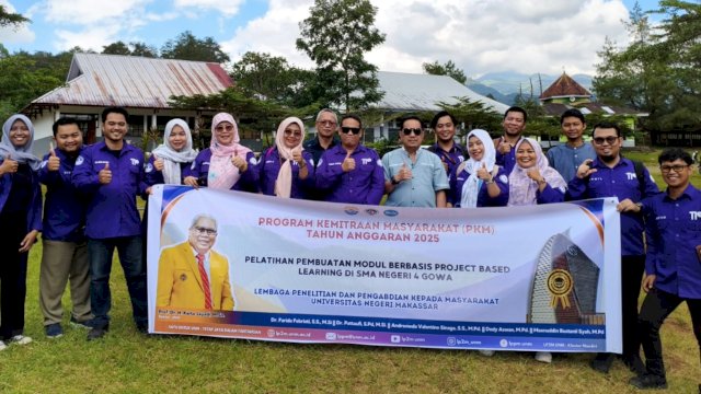 Universitas Negeri Makassar (UNM) melalui Program Studi Teknologi Pendidikan melaksanakan kegiatan Pengabdian Kepada Masyarakat (PKM) di SMA Negeri 4 Gowa, Jumat (25/7/2025). (Foto: Istimewa)