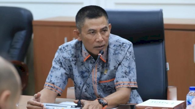 Legislator Fraksi PKS DPRD Sulsel, Abdul Rahman saat menyampaikan masukannya dalam rapat Bamus, Rabu (11/6/2025). (Foto: Istimewa)