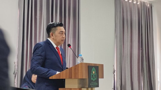 Wakil Ketua Partai Demokrat Sulsel, Zulkarnain Paturuni berhasil meraih gelar doktor dalam bidang Dakwah dan Komunikasi setelah berhasil mempertahankan disertasinya di UIN Alauddin Makassar, Rabu (30/7/2025). (Foto: Istimewa)