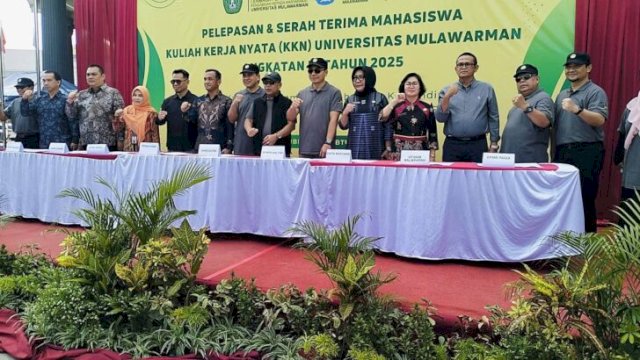 Pelepasan dan Serah Terima Mahasiswa KKN Unmul tahun 2025. (Istimewa)
