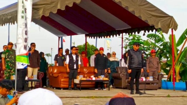 Pencanangan Bulan Bakti Gotong Royong Masyarakat (BBGRM) Ke-22 Tahun 2025 di Kecamatan Kota Bangun.