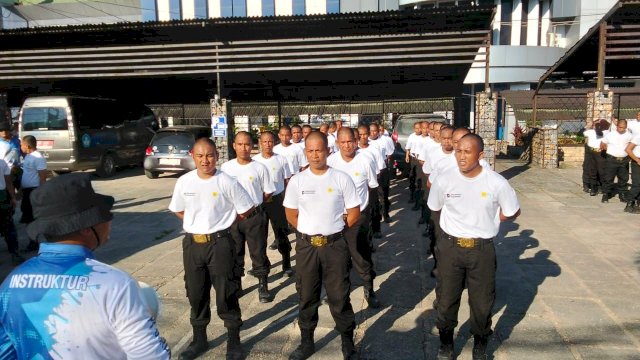 PLN UIP Sulawesi melalui UPP Sulawesi Tenggara memberikan Pelatihan dan Sertifikasi Satpam Kualifikasi Gada Pratama kepada warga di Kabupaten Konawe Utara, sejak 20 hingga 27 Juli 2025. (Dok. Humas PLN UIP Sulawesi) 