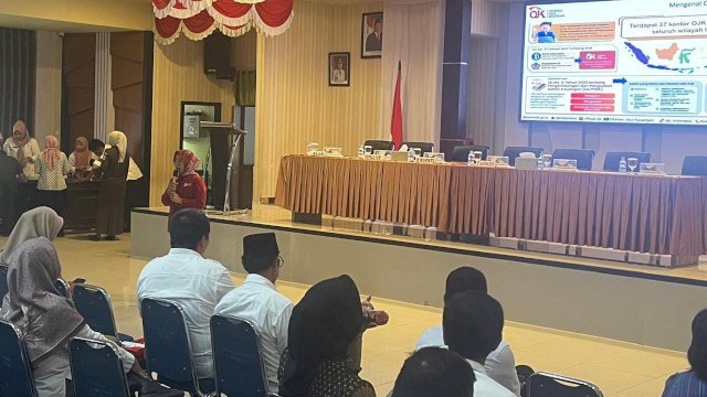 OJK Sulselbar saat memberikan edukasi keuangan di wilayah Luwu Raya yang terdiri dari Luwu Timur, Luwu Utara, dan Luwu. (Dok. OJK Sulselbar) 